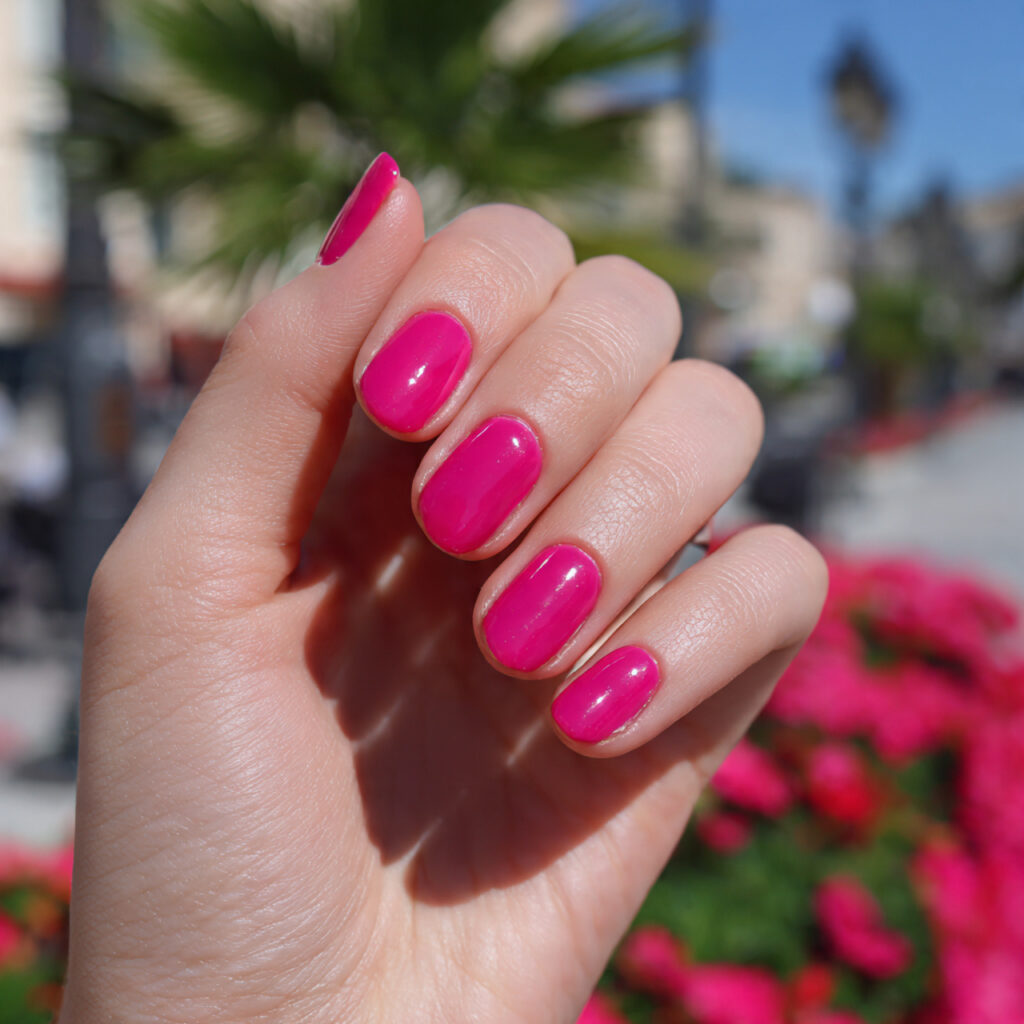 attractive bubblegum pink short nails with outdoor