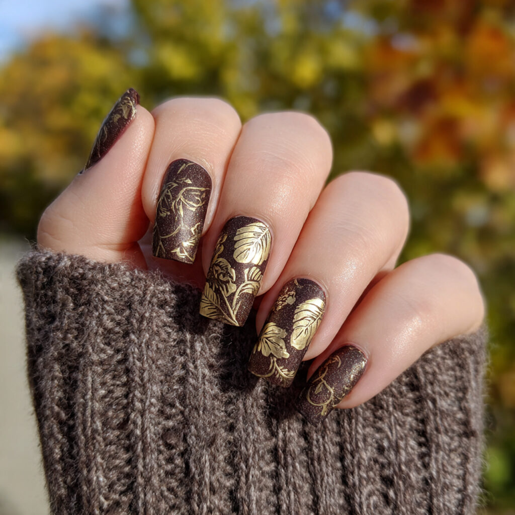 attractive gold leaf mocha nails with outdoor fall