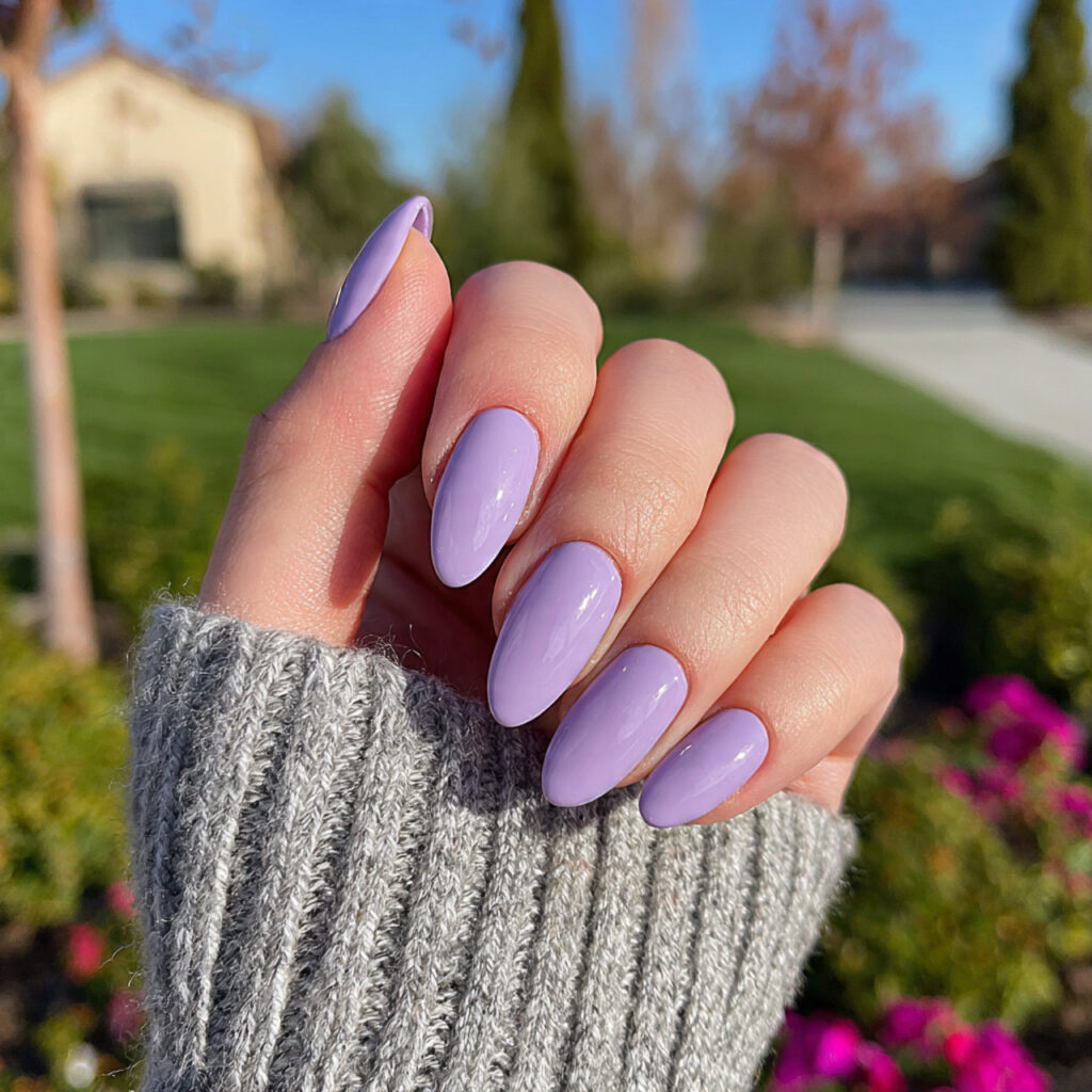 attractive lavender cream short almond nails with