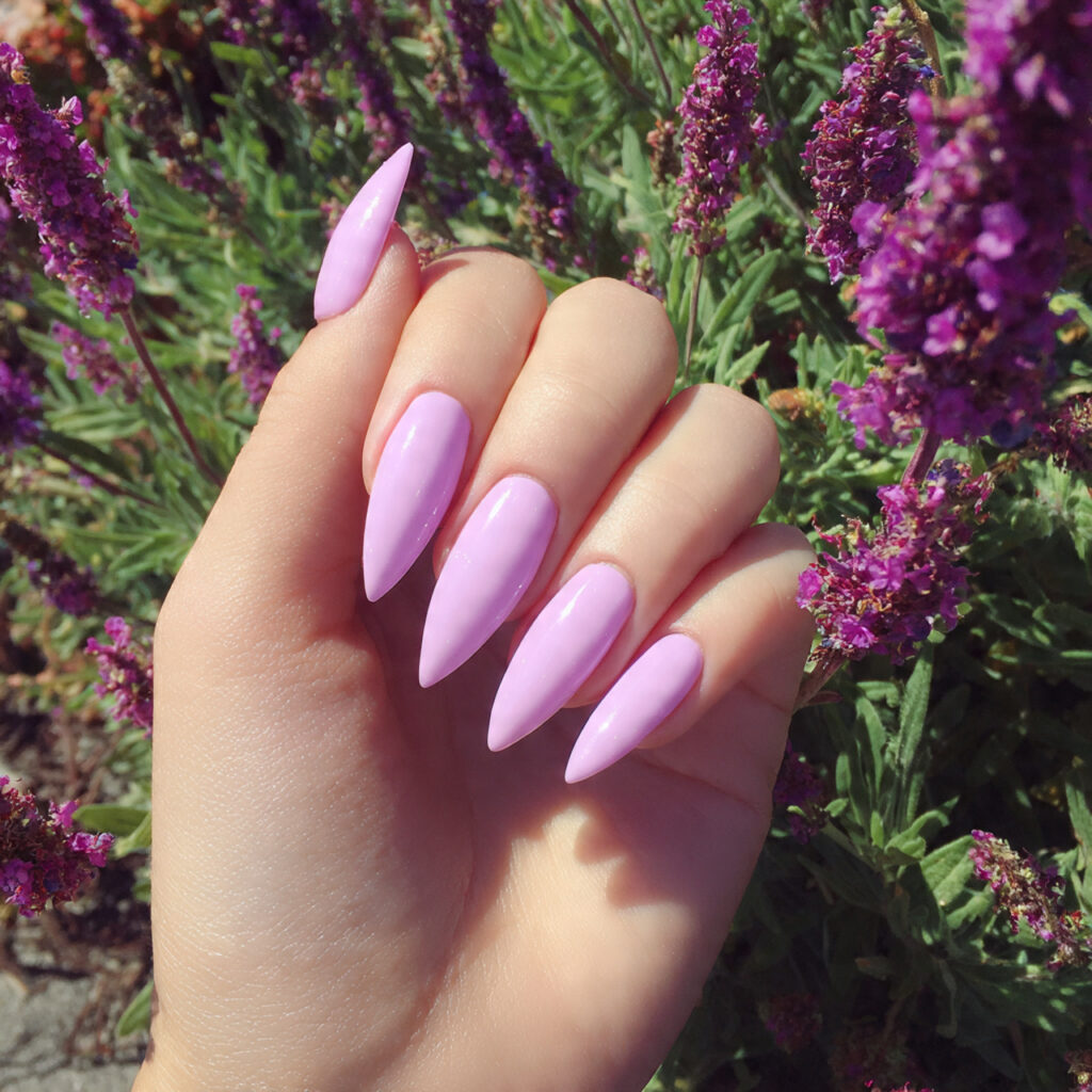 attractive lavender cream stiletto nails with summ