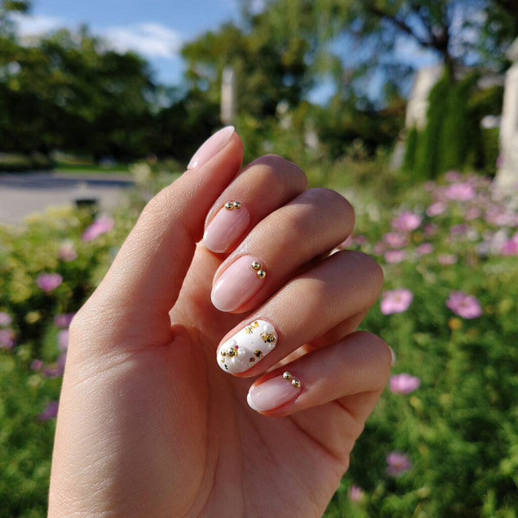 attractive milky vanilla pearl accent nails with o