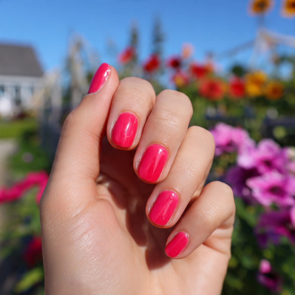 attractive rosy aura short round nails with outdoo