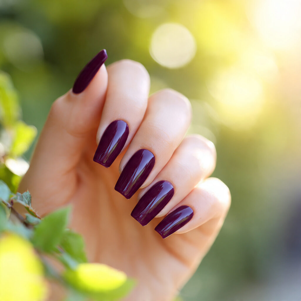 Summer Nails Purple: Soft, Dreamy & Glowing With Color 3 close up of one hand with attractive deep purple c