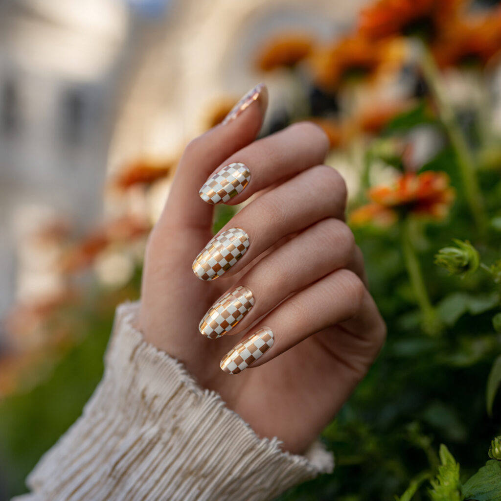 Summer Nails Checkered: 14 Cute & Trendy Designs You’ll Want to Save 8 one hand with attractive gold and neutral checkere