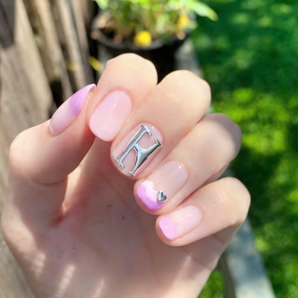 Nail Inspo with Initial: Personal, Pretty & Totally Your Vibe 6 attractive nails with initial and heart with outdo