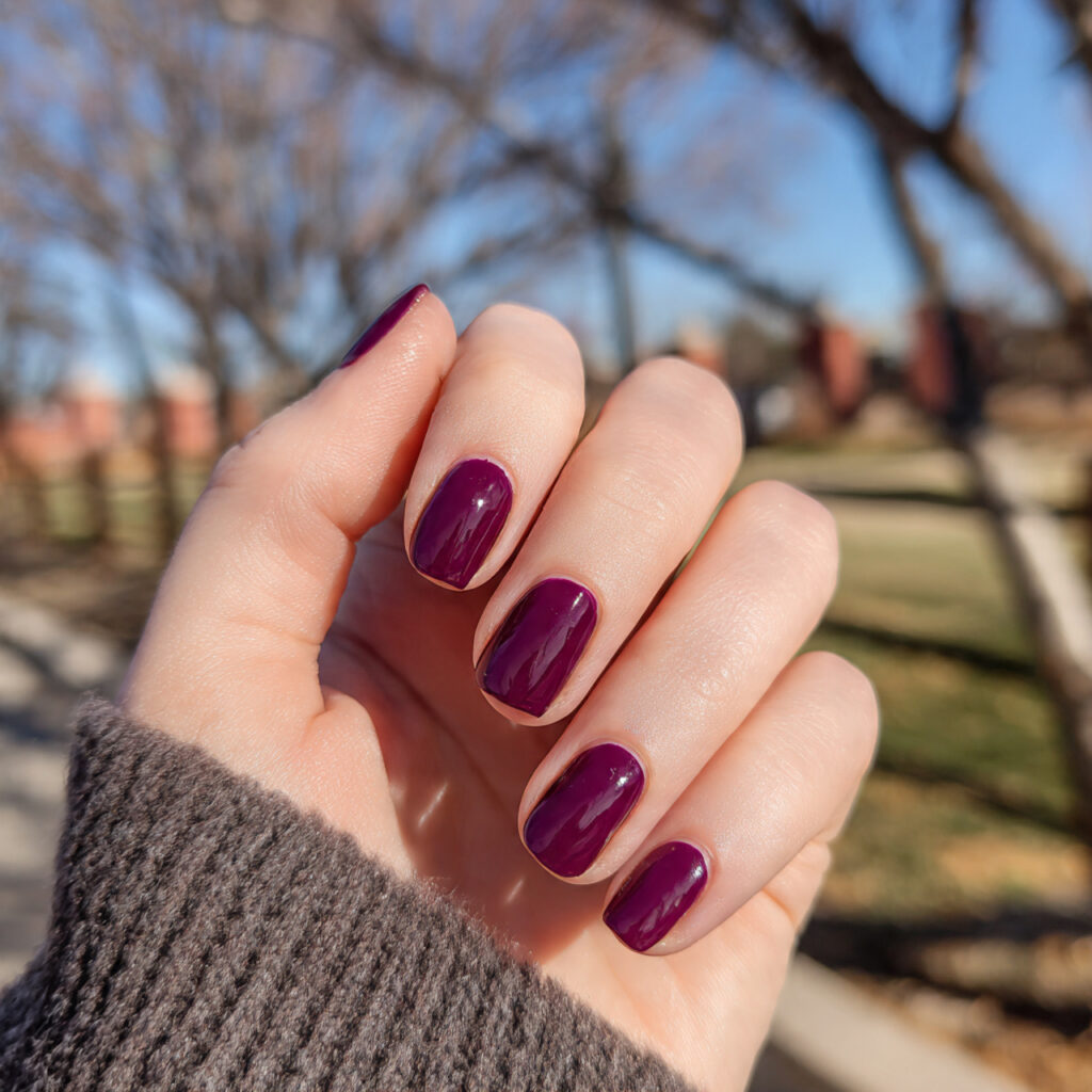 Short Dark Nails: Bold, Chic & Effortlessly Cool 8 attractive plum purple short nails with outdoor ba 1